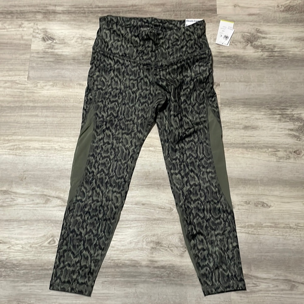 Old Navy Elevate Leggings